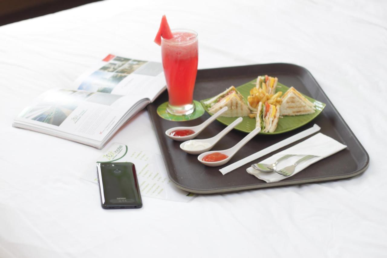 Zest Jemursari By Swiss-Belhotel International Surabaya Esterno foto